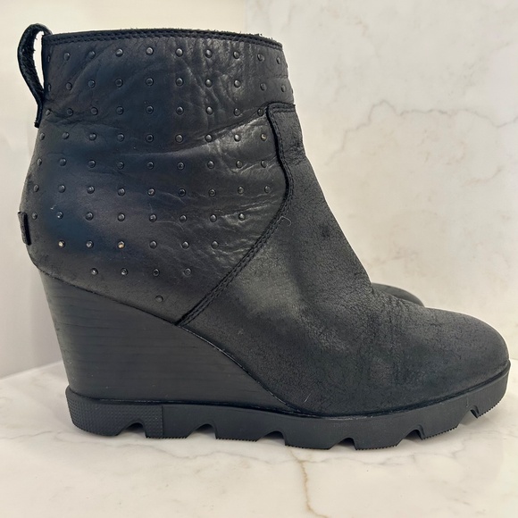 Sorel Joan Uptown Studded Waterproof Leather Booties - Black - W10.5 - Edgy Chic - Picture 2 of 12